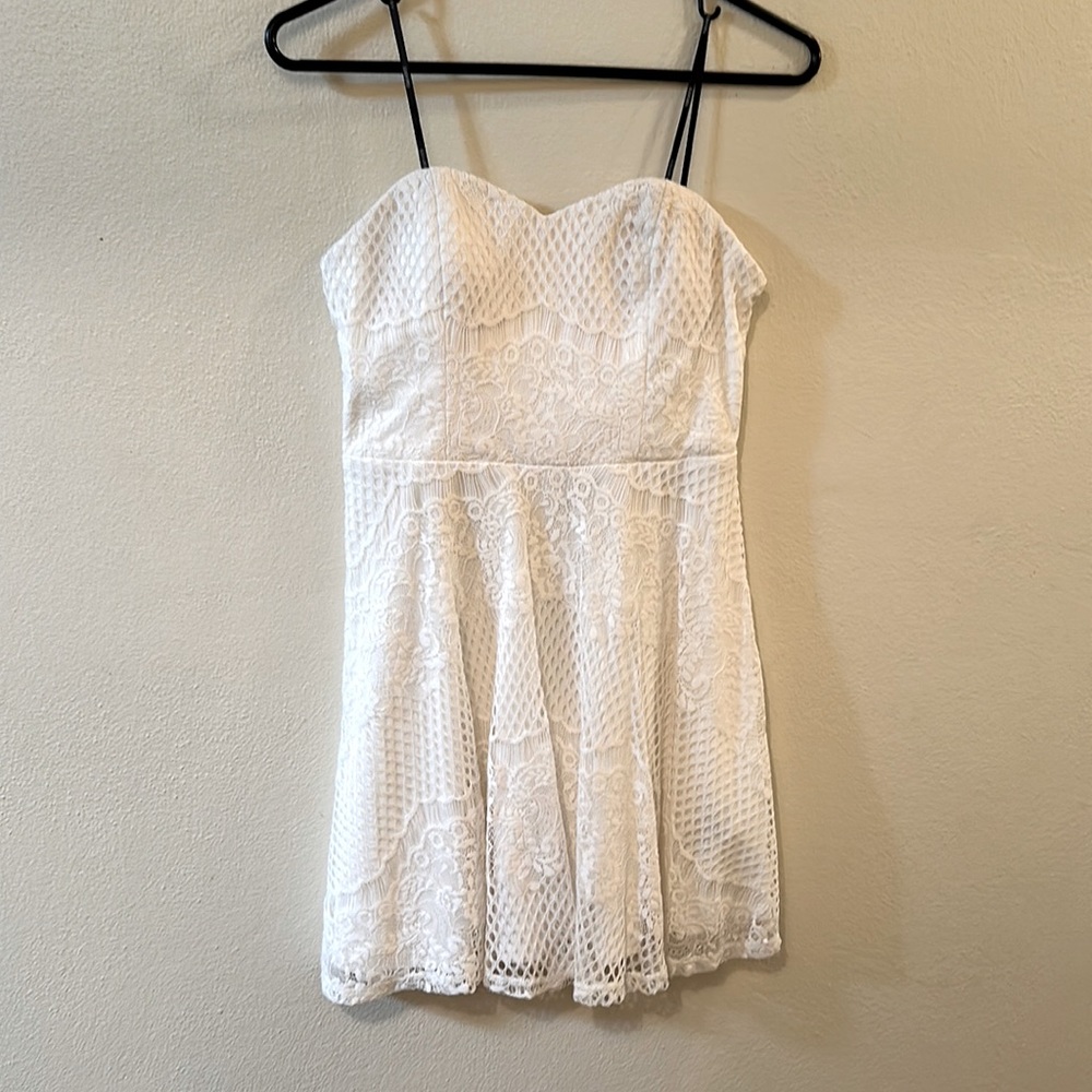 Forever 21 Mini White Strapless Lace Dress Women’s